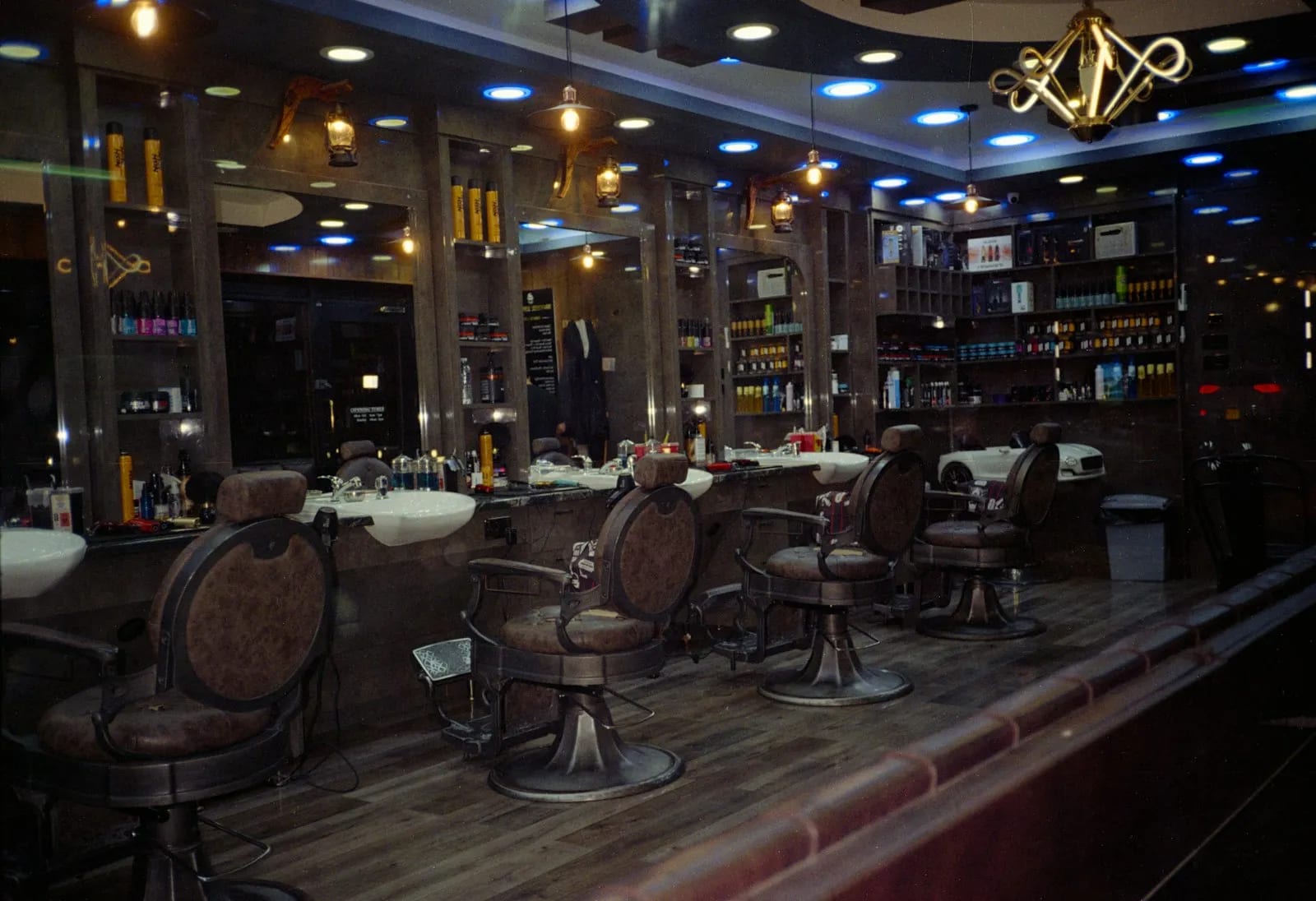 La sala, prima dell'apertura